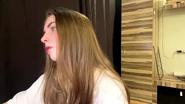 PollyDream online show from March 15, 8:27 am