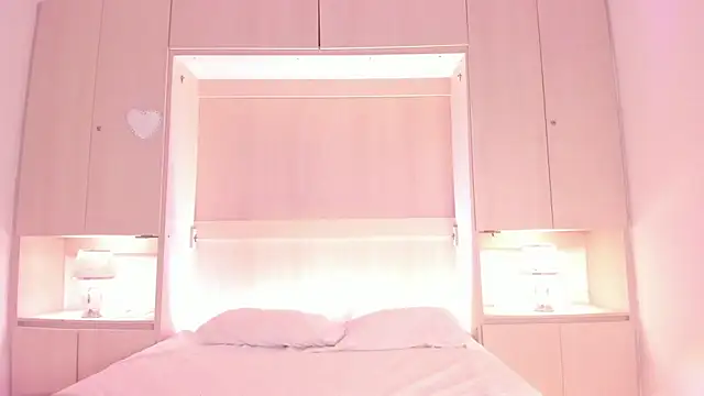 Oshun 444 online show from March 6, 8:15 pm