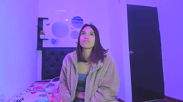 sapphire brown20 online show from April 11, 6:52 am