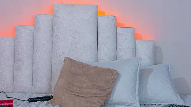 BeckaBlue online show from March 14, 3:35 pm