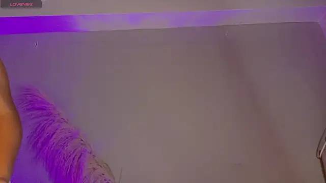 BeckaBlue online show from April 11, 1:15 pm