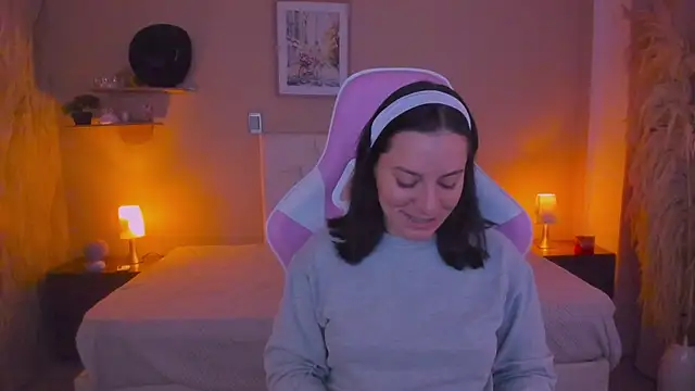 Dollhell online show from April 16, 11:54 am