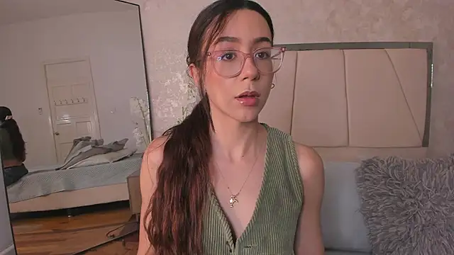 Arii wilde online show from May 28, 11:30 am