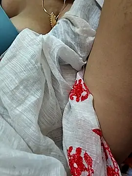 Sofiaa 09 online show from March 29, 7:35 pm