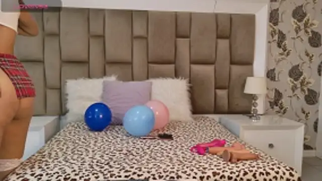 ElizaGiancini online show from June 1, 1:13 pm