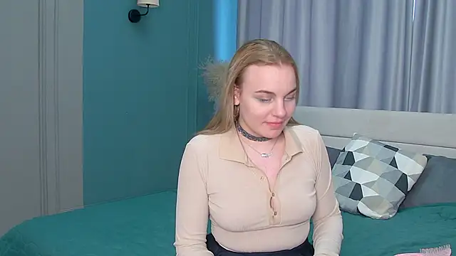 Glow Margo online show from March 8, 2:04 am