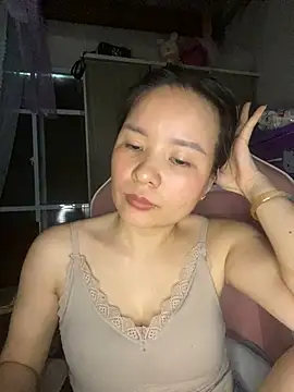 Ivy Trix2 online show from May 31, 5:24 am