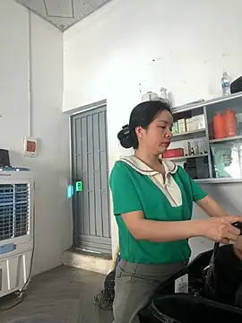 Ivy Trix2 online show from March 29, 8:57 am