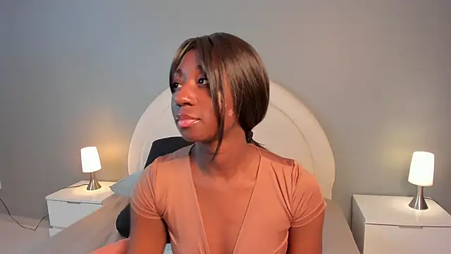 zoepinkett online show from April 22, 3:58 am