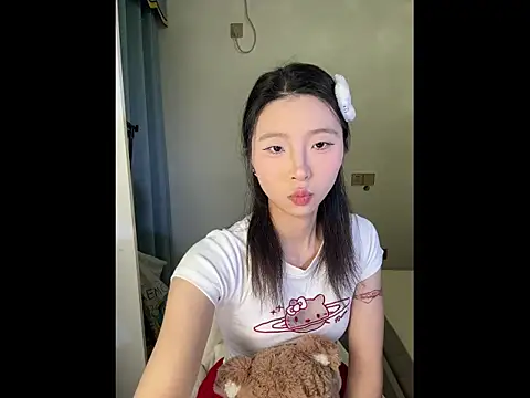 Y--F--LOVE online show from April 2, 2:36 pm