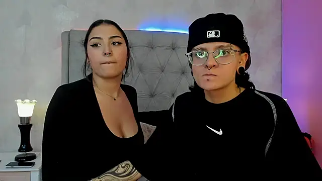 CaliferAndAurora online show from April 28, 10:46 pm