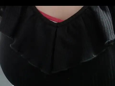 thalia perveertt online show from April 19, 6:32 pm