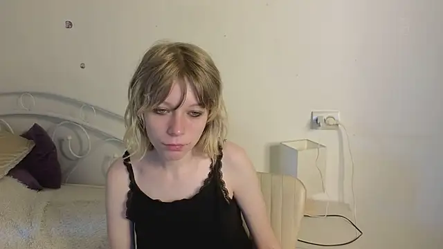 MollySally online show from June 11, 4:09 am