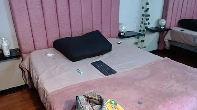 SaraLjordad online show from June 8, 1:28 am