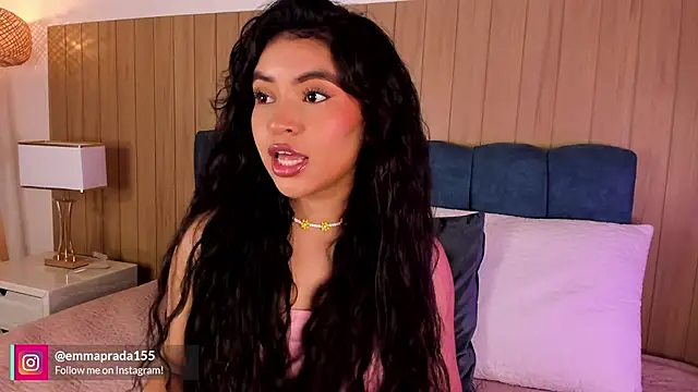 missprada  online show from March 16, 12:09 pm