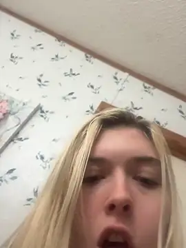 Rainsworld420 online show from April 6, 9:05 pm