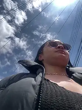 Anni Rose online show from April 14, 3:45 pm