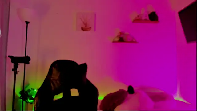 AlaiaRogers online show from March 13, 10:27 am