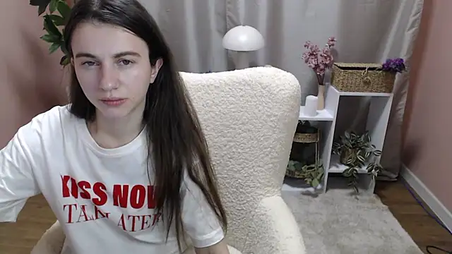 MistyBree online show from March 11, 11:58 am