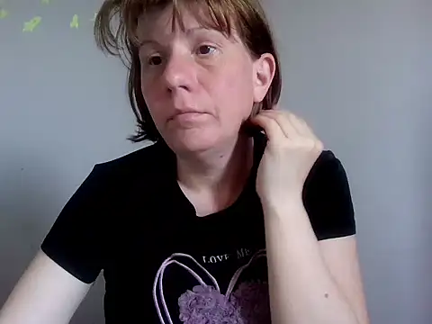 alicexox0 online show from April 24, 10:18 am