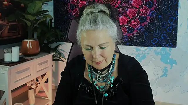 LilaMaharani online show from June 16, 1:56 pm