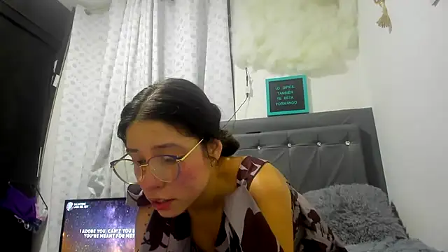 Miranda-cambell online show from May 31, 2:17 am