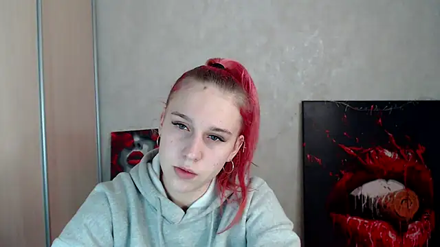 Scarlett lil online show from March 31, 7:30 am