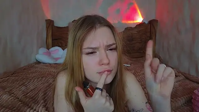 cyberl0ve  online show from March 23, 2:01 pm