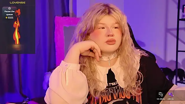 LilithNlsn online show from March 27, 9:37 pm