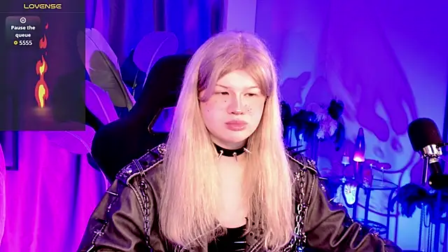 LilithNlsn online show from April 2, 9:34 pm