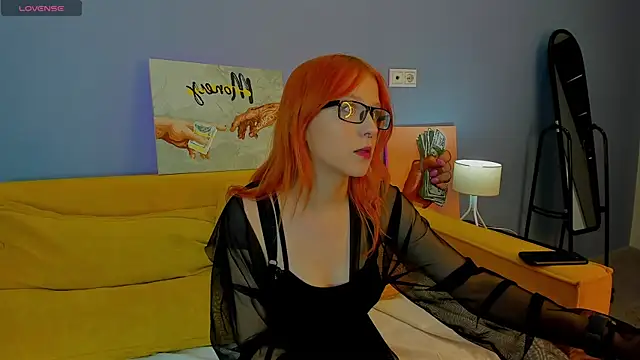 Emma Dusk online show from March 9, 9:01 am