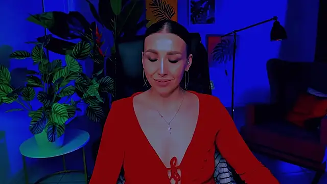 MonicaRiley online show from April 10, 3:07 pm