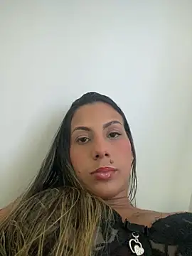 kifanyy online show from May 1, 7:28 pm