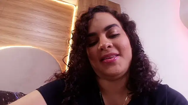 kiara lp online show from March 31, 3:17 am