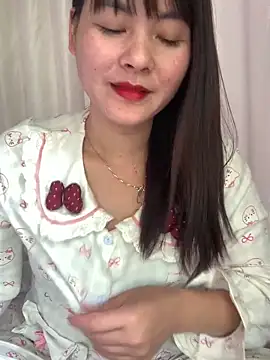 Little Muse78 online show from May 2, 5:44 am