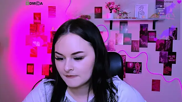 miss courtney  online show from March 18, 9:36 am