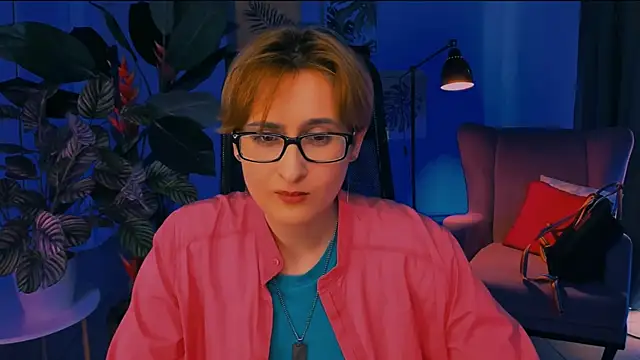 LixeLuna online show from March 31, 6:35 am