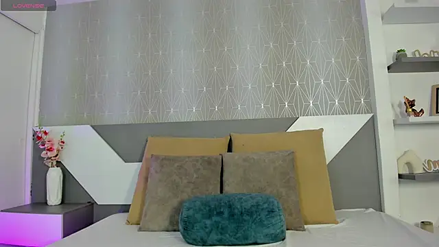 Ashleey Vega online show from April 11, 1:59 pm