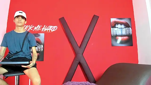 SKYN MAN online show from March 8, 7:45 am