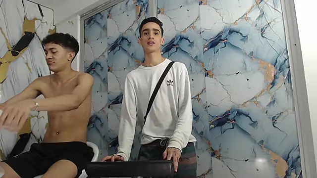 SKYN MAN online show from April 21, 7:37 am