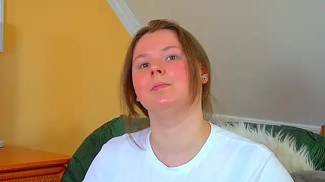 MelodyMoores online show from March 21, 8:19 am