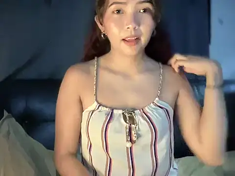 yourmommy pia online show from April 1, 6:49 pm