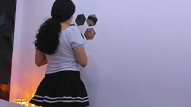 Katijis online show from April 11, 9:29 pm