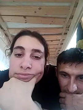 Sexy Couple 123 online show from April 19, 1:00 pm