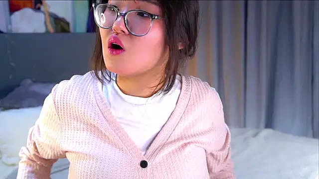 NelleMihalko online show from April 12, 12:08 pm