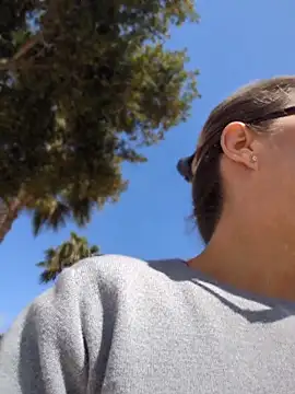 ManuelaX online show from March 28, 11:43 am