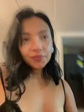 Marianaxc online show from April 18, 2:36 am