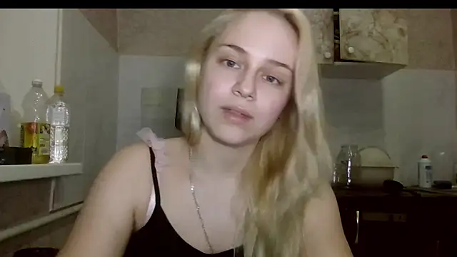 Barbie   girl online show from April 17, 8:22 pm