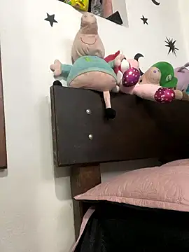 val demmon online show from March 13, 11:28 pm