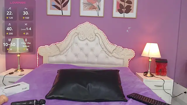 YayaQueen online show from June 3, 2:33 pm